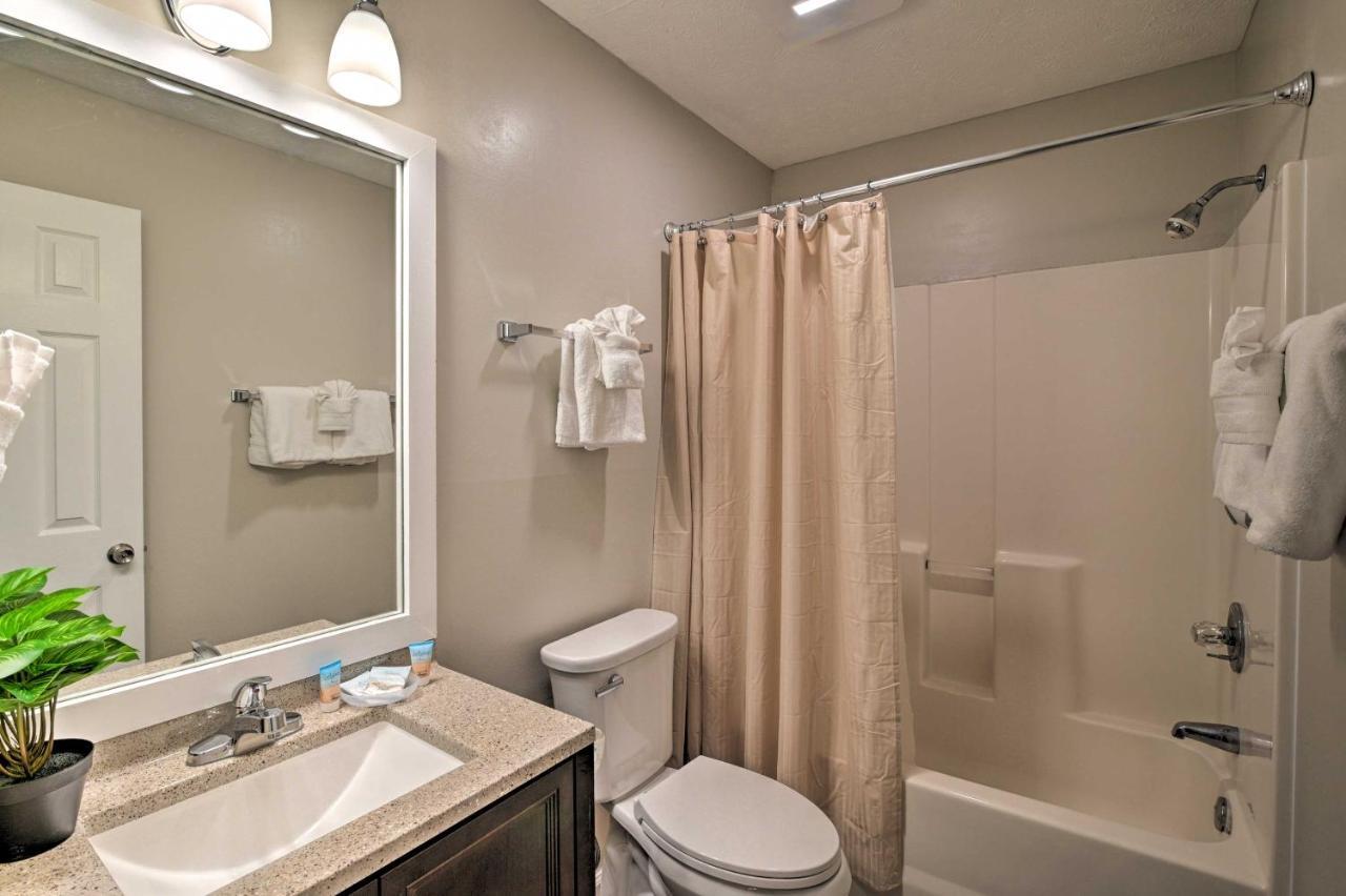 Swim, Golf, Play - Beachy River Oaks Condo! Myrtle Beach Exterior photo